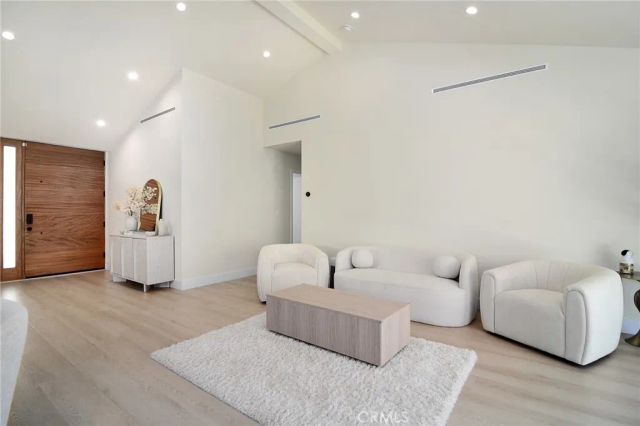 10947 Lurline Avenue, Chatsworth, CA 91311