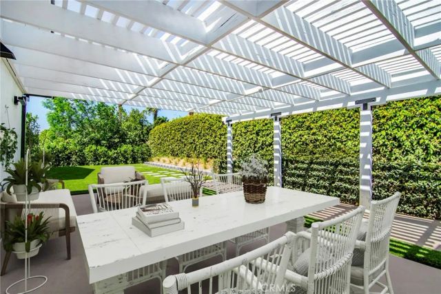 10947 Lurline Avenue, Chatsworth, CA 91311