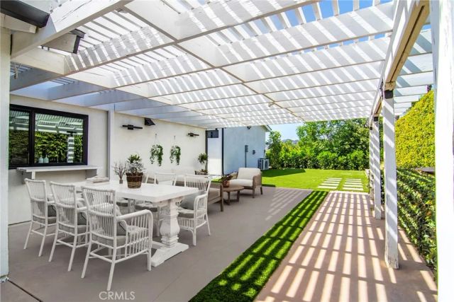 10947 Lurline Avenue, Chatsworth, CA 91311