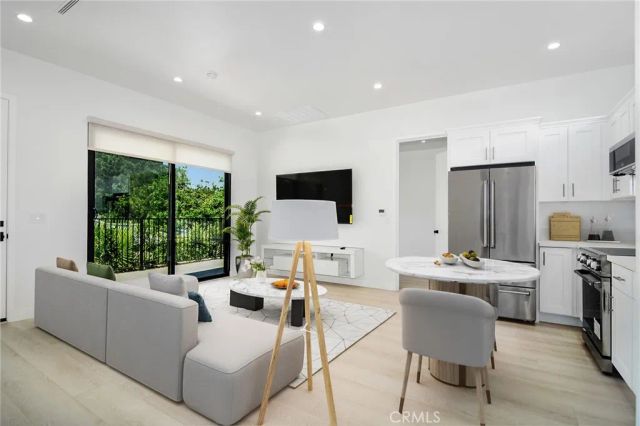 10947 Lurline Avenue, Chatsworth, CA 91311