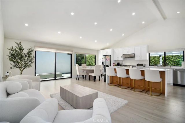 10947 Lurline Avenue, Chatsworth, CA 91311