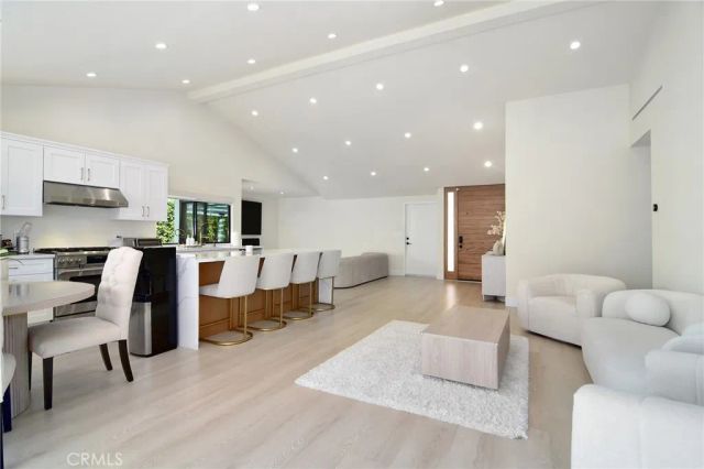 10947 Lurline Avenue, Chatsworth, CA 91311