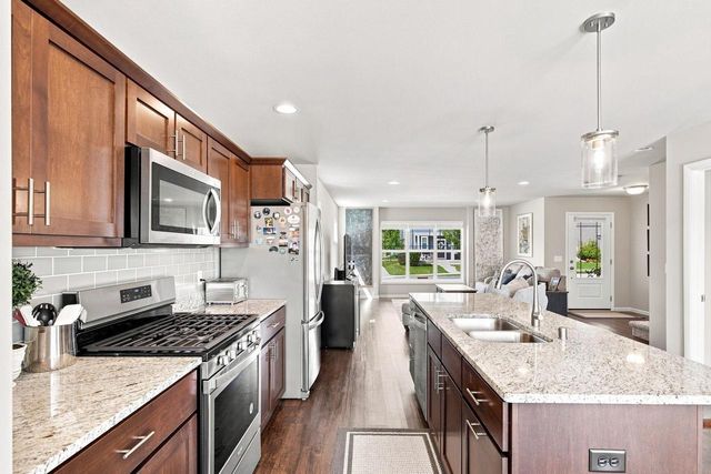 1219 Crane Meadow Way, Sun Prairie, WI 53590