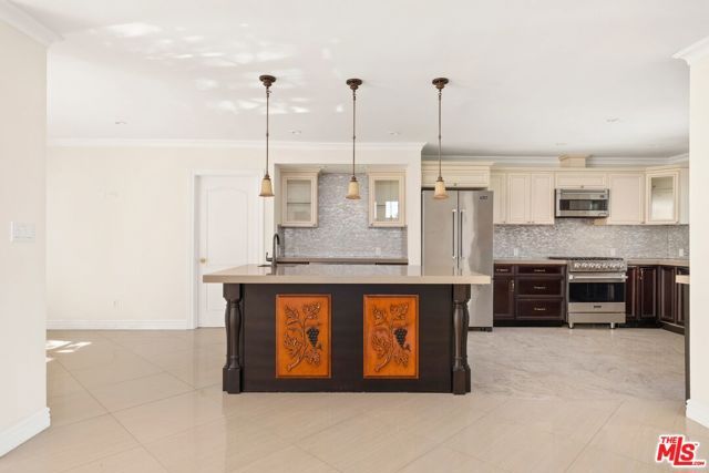 1743 Stone Canyon Road, Los Angeles, CA 90077