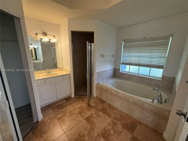 3262 SW Cohutta St, Port St. Lucie, FL 34953