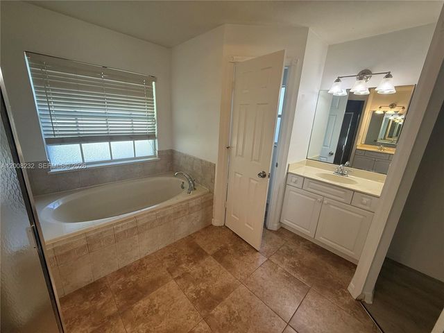 3262 SW Cohutta St, Port St. Lucie, FL 34953