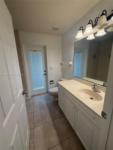3262 SW Cohutta St, Port St. Lucie, FL 34953