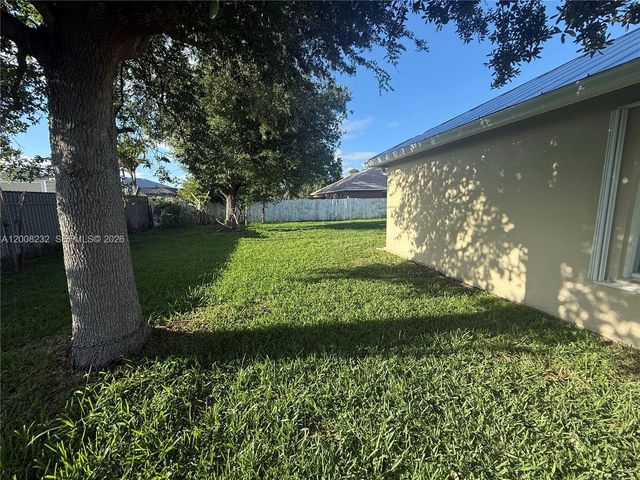 3262 SW Cohutta St, Port St. Lucie, FL 34953