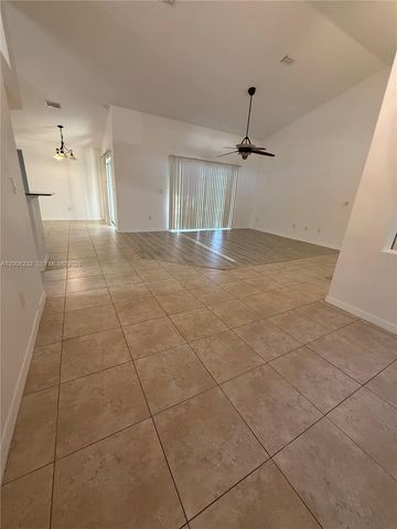3262 SW Cohutta St, Port St. Lucie, FL 34953