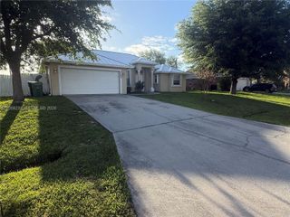 3262 SW Cohutta St, Port St. Lucie, FL 34953