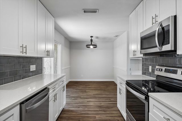 3609 Las Colinas DR A, Austin, TX 78731