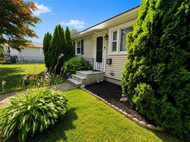 52 Tiffany Street, North Providence, RI 02904