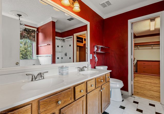 100 Bowie Street, Forney, TX 75126