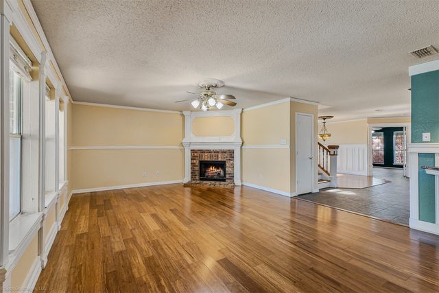 100 Bowie Street, Forney, TX 75126