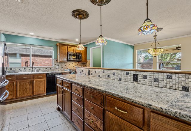 100 Bowie Street, Forney, TX 75126