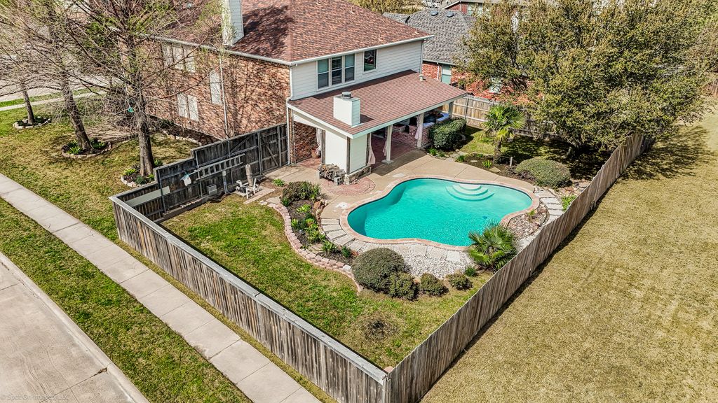 100 Bowie Street, Forney, TX 75126