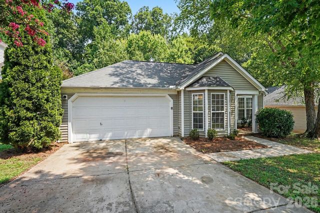 9819 Veronica Drive, Charlotte, NC 28215