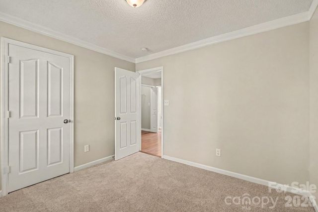 9819 Veronica Drive, Charlotte, NC 28215