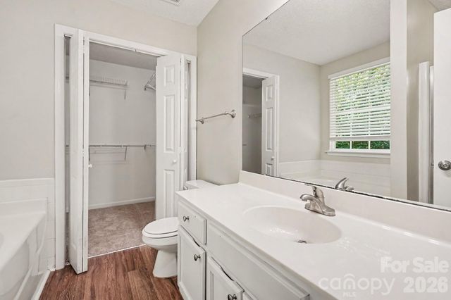 9819 Veronica Drive, Charlotte, NC 28215