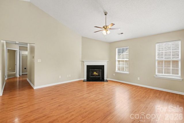 9819 Veronica Drive, Charlotte, NC 28215
