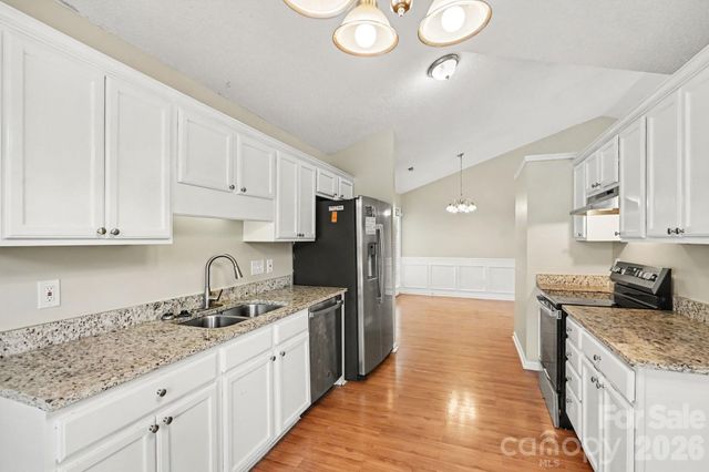 9819 Veronica Drive, Charlotte, NC 28215