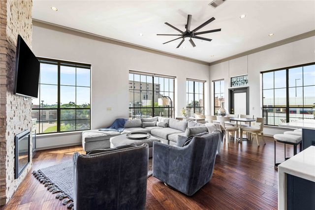 330 Austin Avenue 322, Waco, TX 76701