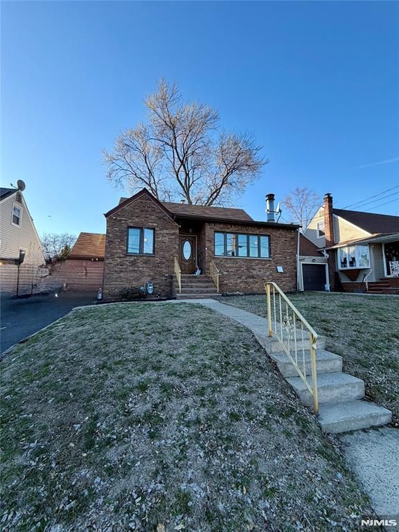 15 Indian Lake Drive, Little Ferry, NJ 07643