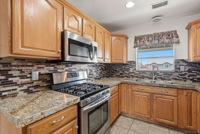 936 Spinel Ave, El Cajon, CA 92021