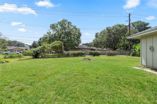 3822 Avenue P, Rosenberg, TX 77471