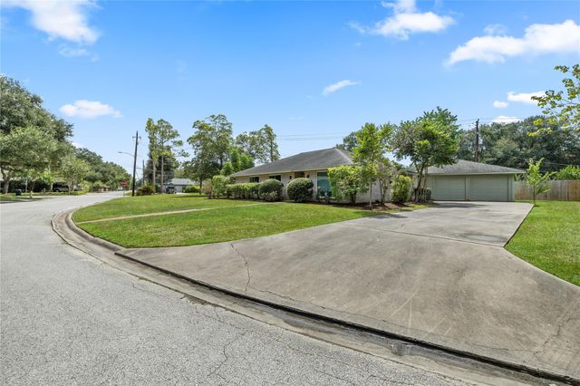 3822 Avenue P, Rosenberg, TX 77471