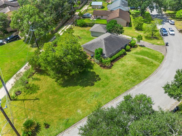 3822 Avenue P, Rosenberg, TX 77471