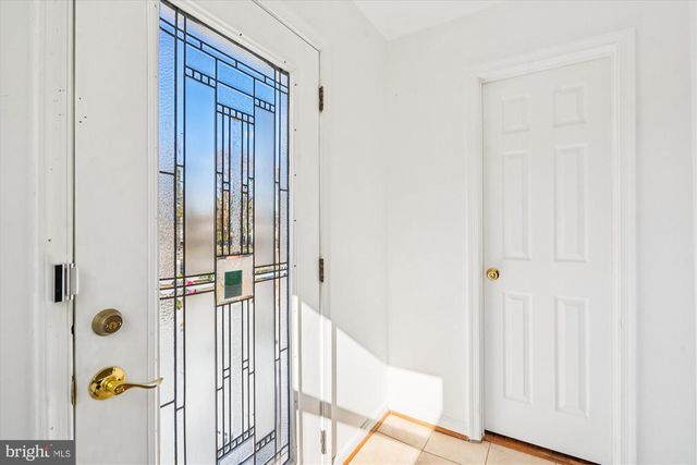 3201 NOTTAGE LN, Falls Church, VA 22042