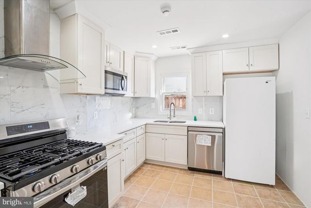 3201 NOTTAGE LN, Falls Church, VA 22042