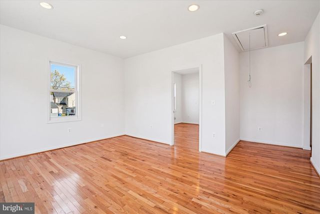 3201 NOTTAGE LN, Falls Church, VA 22042