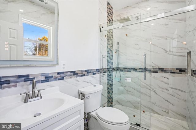 3201 NOTTAGE LN, Falls Church, VA 22042