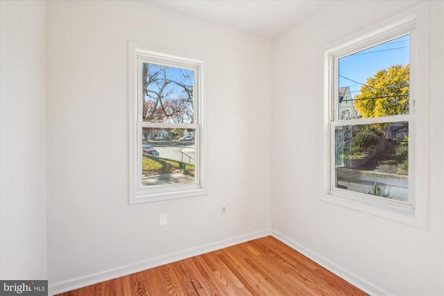 3201 NOTTAGE LN, Falls Church, VA 22042