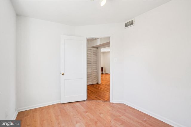 3201 NOTTAGE LN, Falls Church, VA 22042