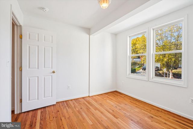 3201 NOTTAGE LN, Falls Church, VA 22042