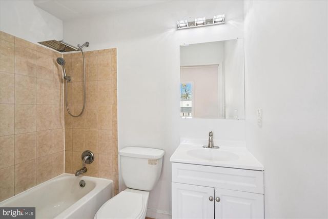 3201 NOTTAGE LN, Falls Church, VA 22042