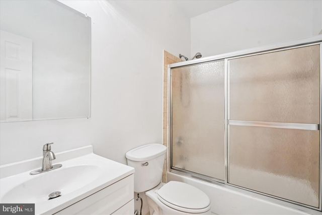 3201 NOTTAGE LN, Falls Church, VA 22042