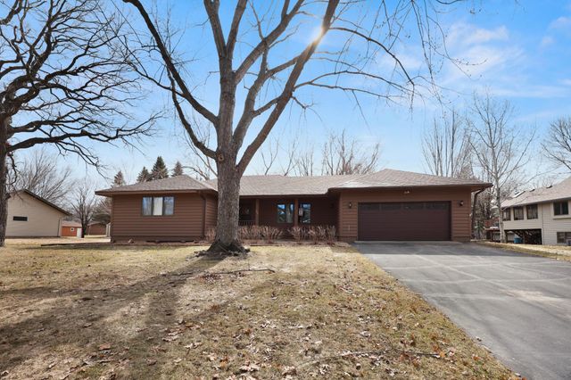 828 Brookwood Lane, Sartell, MN 56377