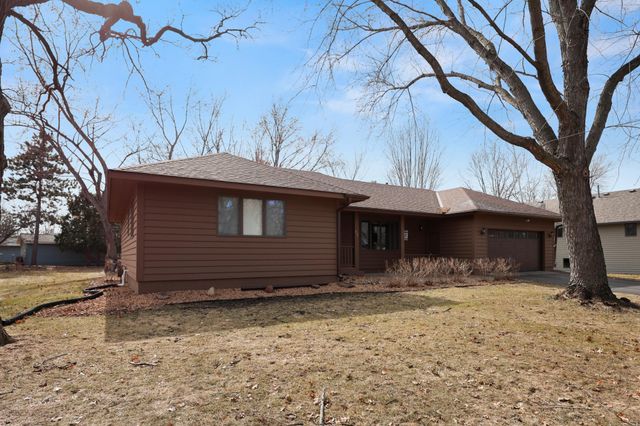 828 Brookwood Lane, Sartell, MN 56377