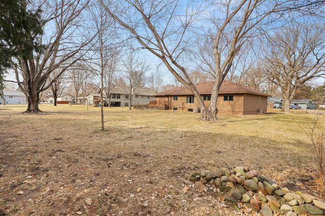 828 Brookwood Lane, Sartell, MN 56377