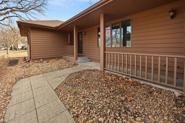 828 Brookwood Lane, Sartell, MN 56377