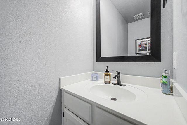 524 W NARANJA Avenue, Mesa, AZ 85210