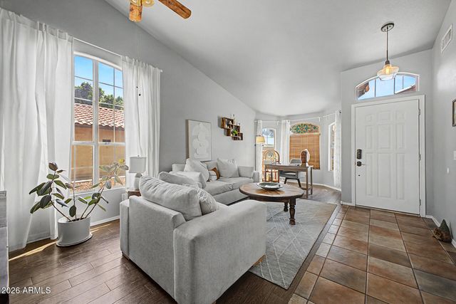 524 W NARANJA Avenue, Mesa, AZ 85210