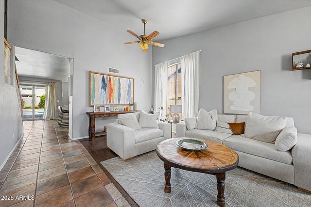 524 W NARANJA Avenue, Mesa, AZ 85210