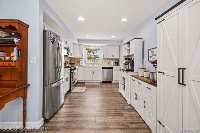 29726 Gloria Street, St. Clair Shores, MI 48082