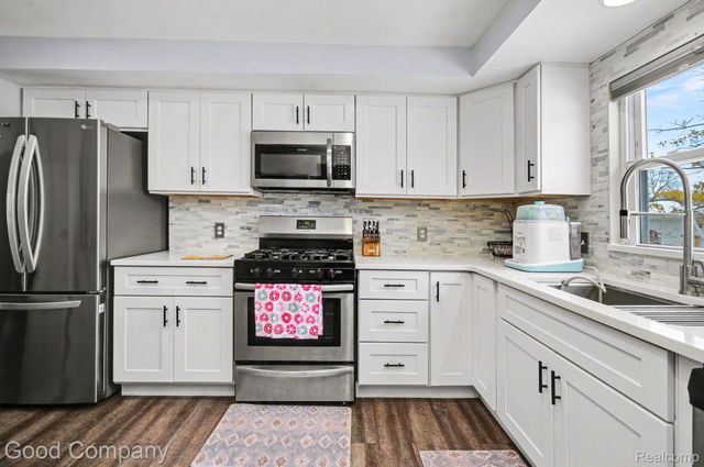 29726 Gloria Street, St. Clair Shores, MI 48082