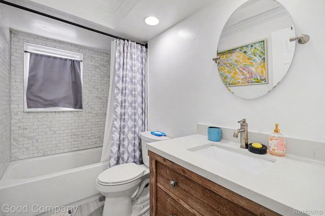 29726 Gloria Street, St. Clair Shores, MI 48082